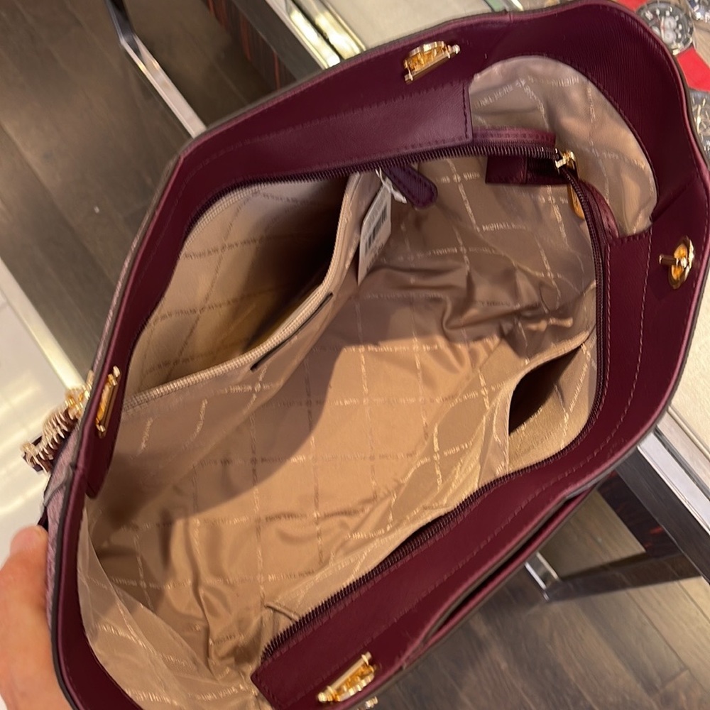 Michael Kors Jet Set Travel Large Chained Tote Shoulder Bag MK Bordeaux Multi - Picture 3 of 16